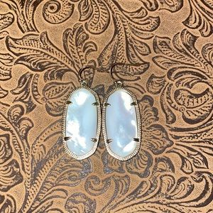 Elle Gold Earrings in Mother of Pearl